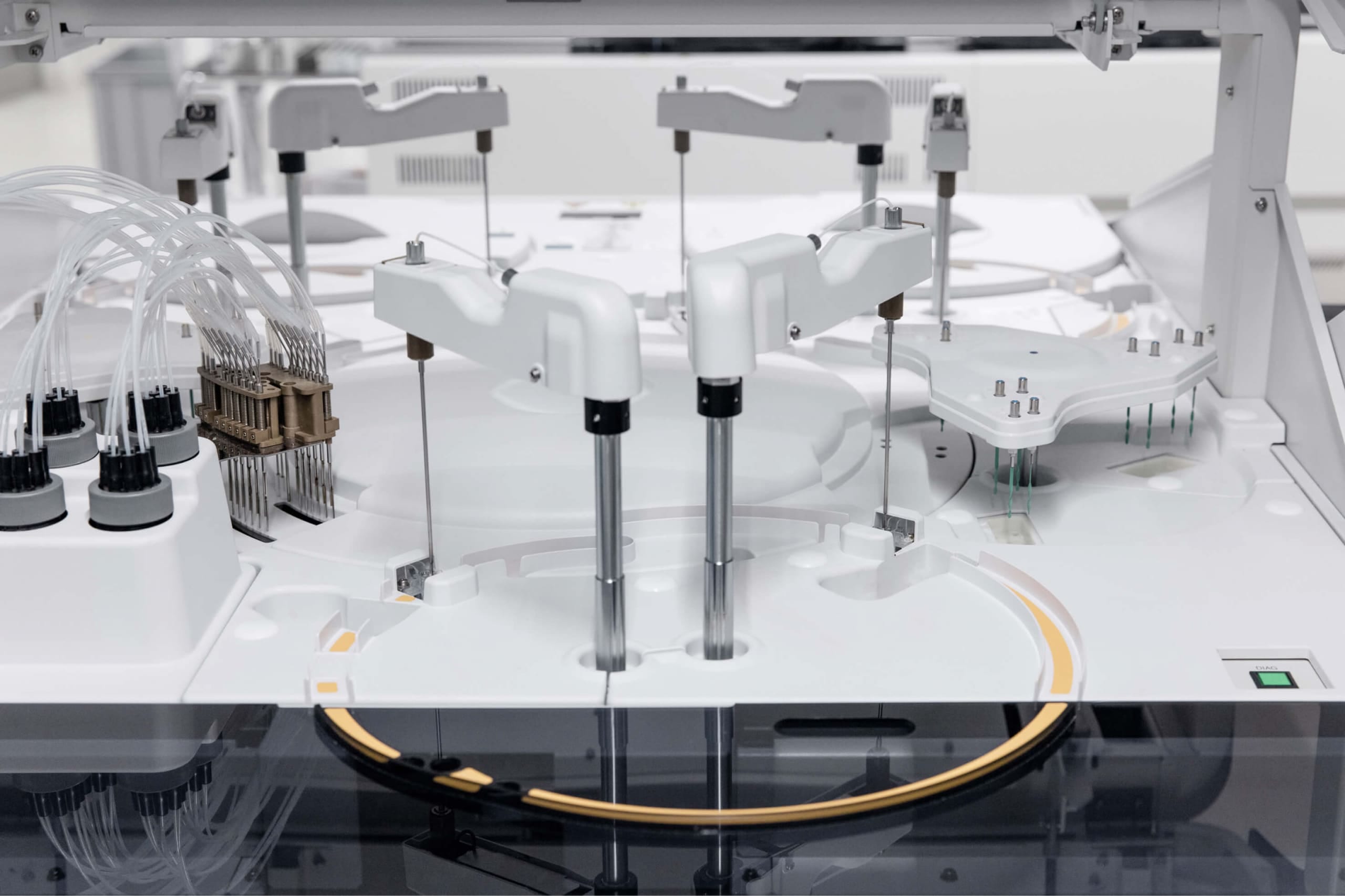 Automated laboratory analyser used to detect health risks early in OneLab health examinations